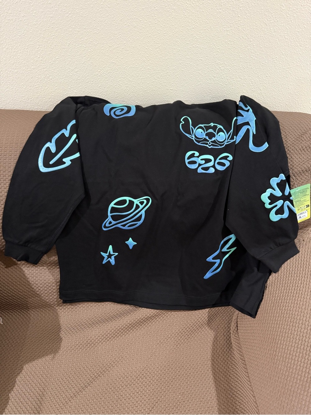 Disney Parks Stitch 626 Celebration Black Blue Crew Tee Top Long Sleeve L/Large